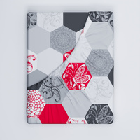 Prześcieradło z gumką do łóżeczka 90x200 bawełniane | 208red | szaro czerwone | plastry miodu